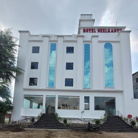 Neelkanth Hotel Ayodhya Exterior photo