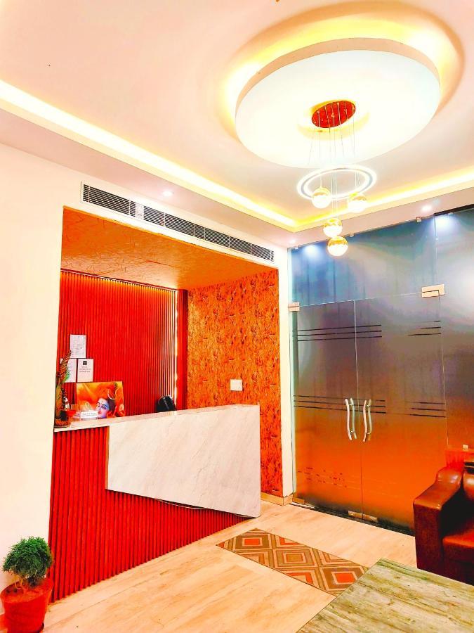 Neelkanth Hotel Ayodhya Exterior photo