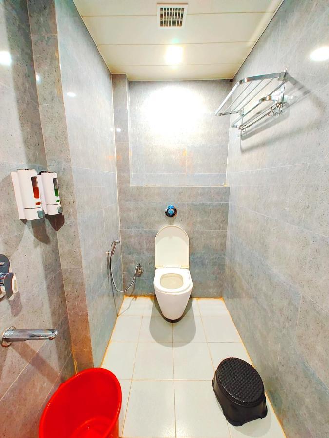 Neelkanth Hotel Ayodhya Exterior photo